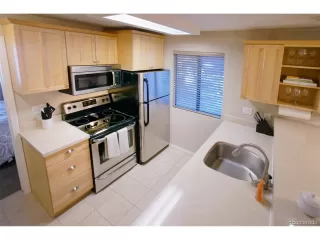 Photo #5: 6196433 Listing