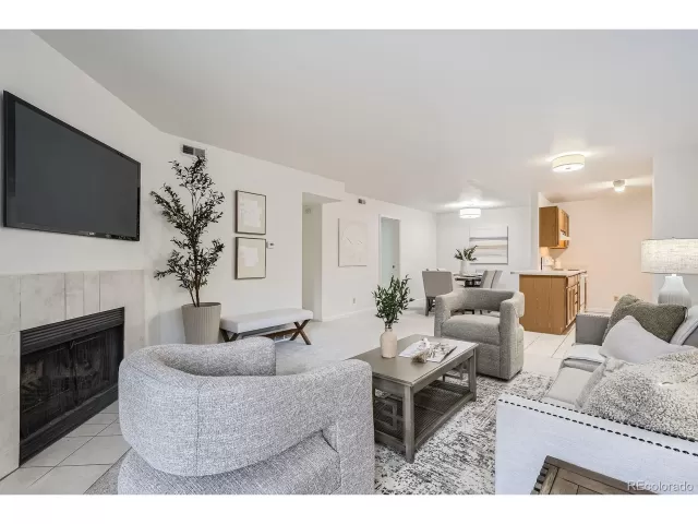 MLS: 6199926 Condo For Sale