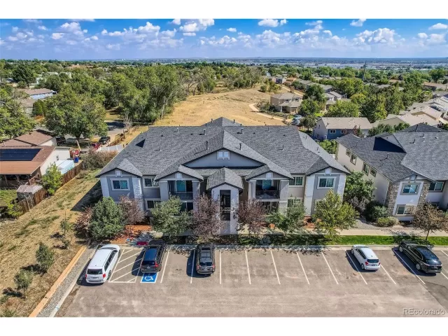 MLS: 6202926 Condo For Sale