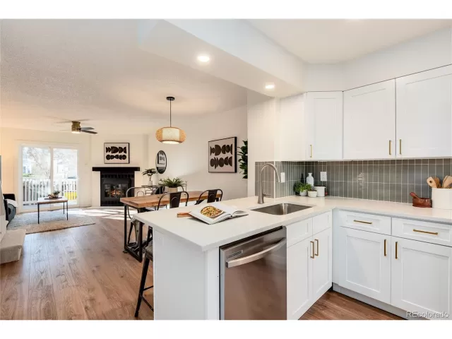 MLS: 6207856 Condo For Sale