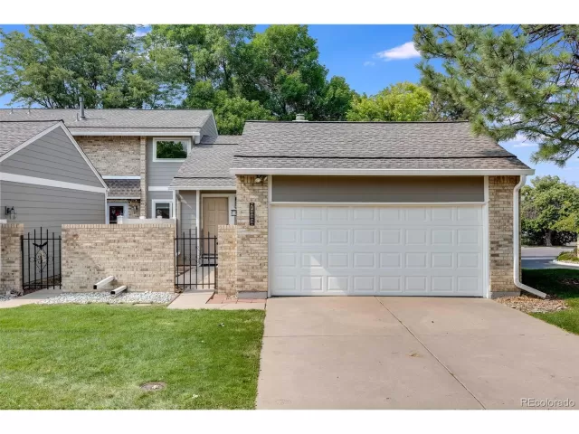 MLS: 6208414 Condo For Sale