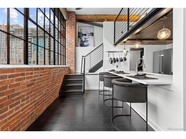 MLS: 6208702 Condo For Sale