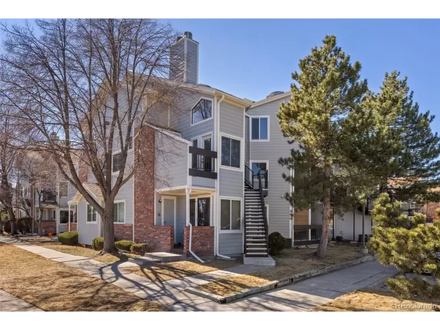 MLS: 6210264 Condo For Sale