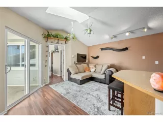 Photo #5: 6210264 Listing