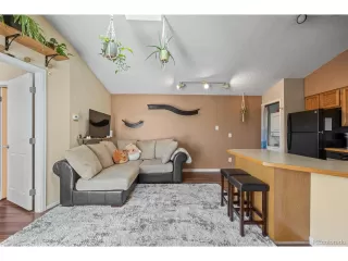 Photo #6: 6210264 Listing