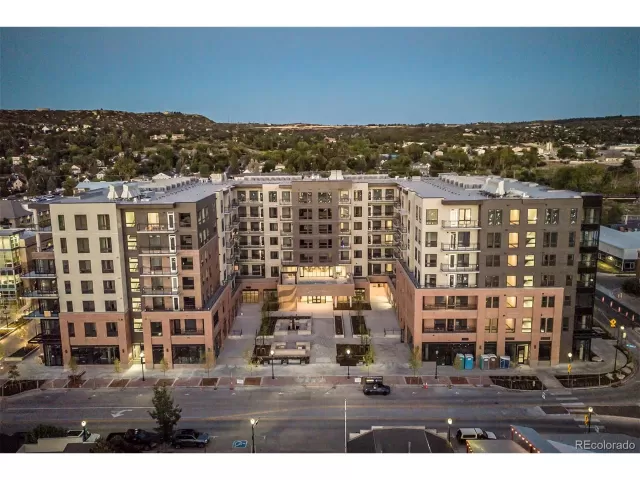 MLS: 6210471 Condo For Sale