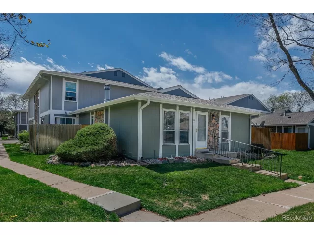 MLS: 6212894 Condo For Sale