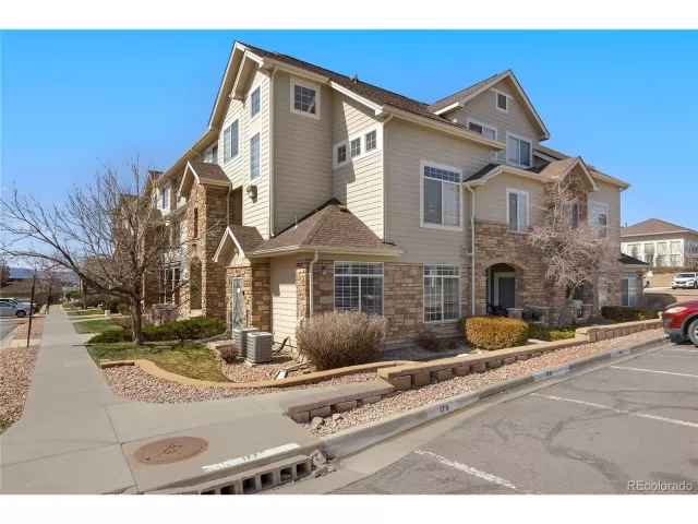 MLS: 6215048 Condo For Sale