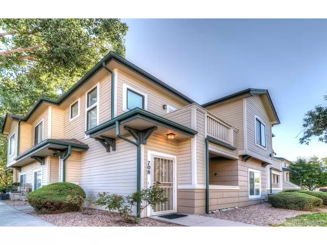 MLS: 6215525 Condo For Sale