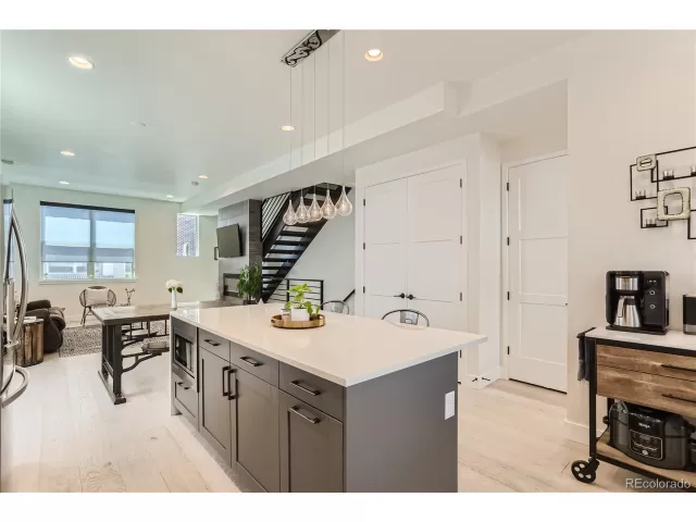 MLS: 6218797 Condo For Sale