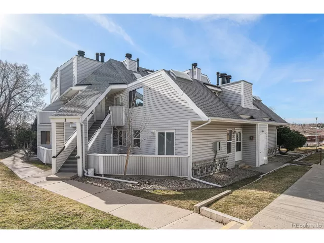 MLS: 6223218 Condo For Sale
