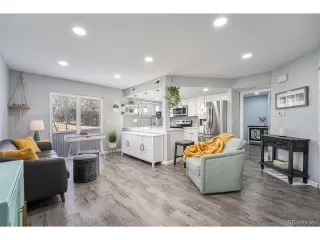 Photo #5: 6223218 Listing