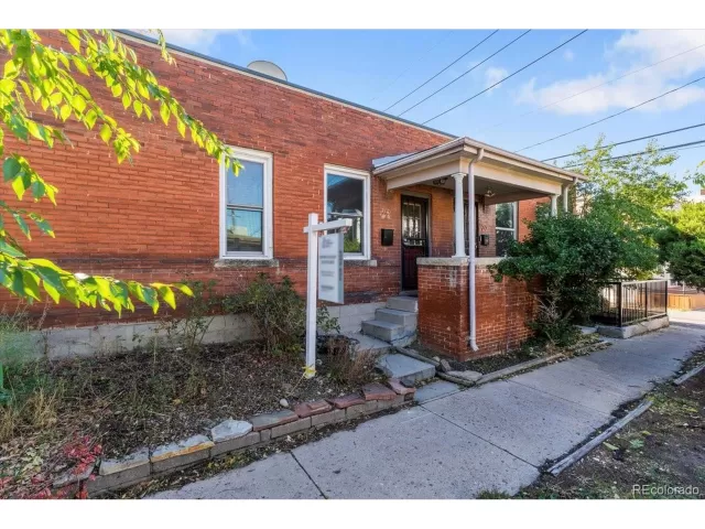 MLS: 6223332 Condo For Sale