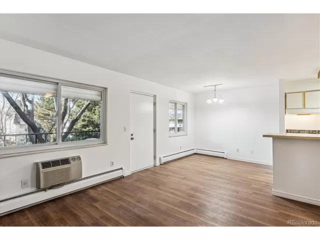 MLS: 6223761 Condo For Sale