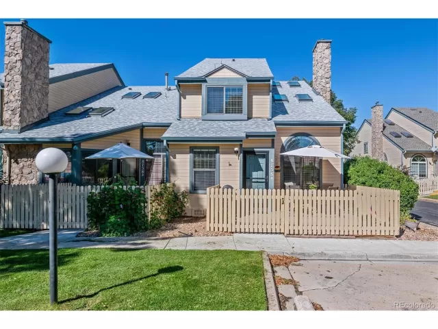 MLS: 6224943 Condo For Sale