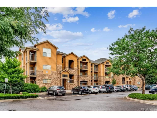 MLS: 6231940 Condo For Sale