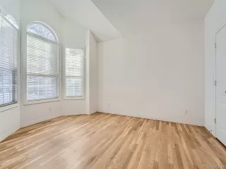 Photo #4: 6232547 Listing