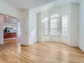 Photo #5: 6232547 Listing