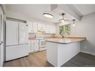 Photo #3: 6237731 Listing