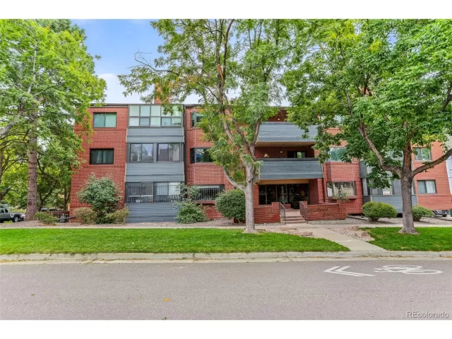 MLS: 6238101 Condo For Sale