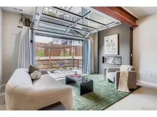 Photo #3: 6241172 Listing