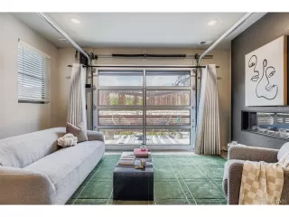 Photo #4: 6241172 Listing