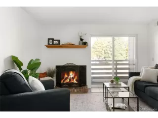 Photo #5: 6241396 Listing