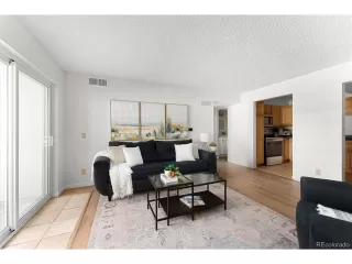 Photo #6: 6241396 Listing