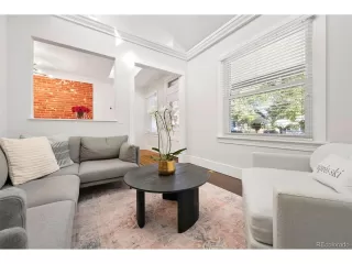 Photo #5: 6243892 Listing