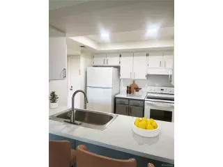 Photo #2: 6245976 Listing 