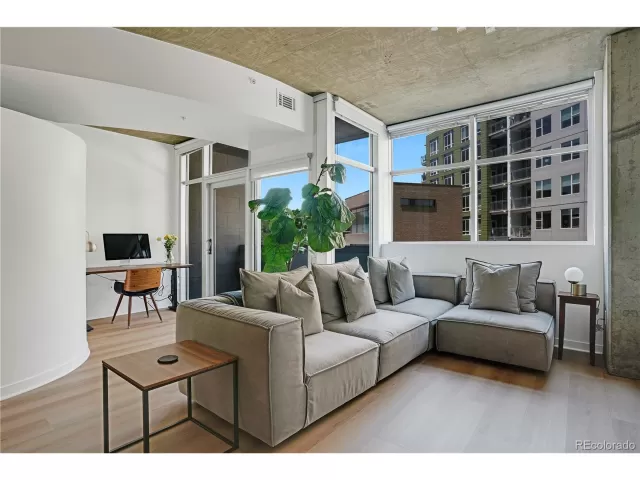 MLS: 6248394 Condo For Sale