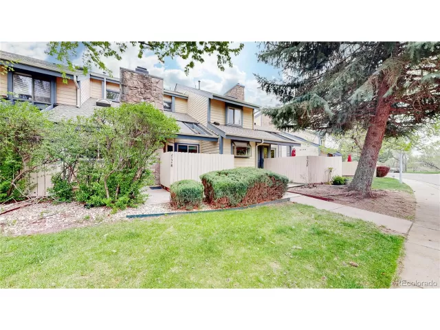 MLS: 6259233 Condo For Sale