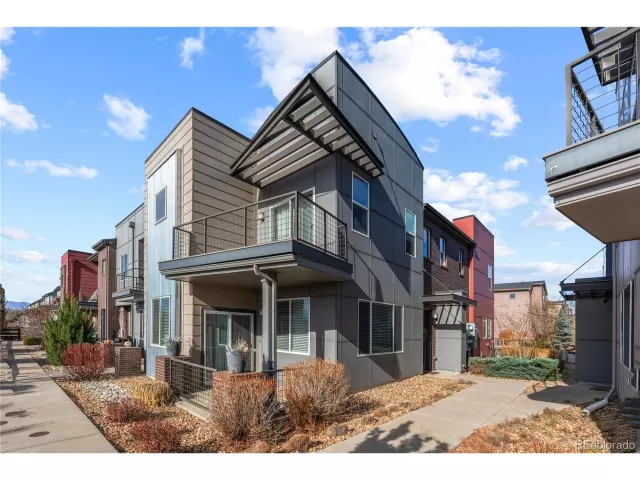 MLS: 6260014 Condo For Sale