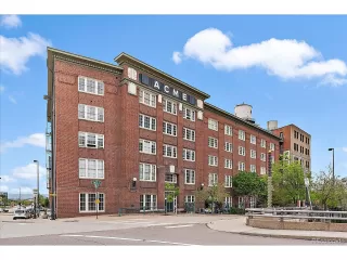 Photo #2: 6261124 Listing