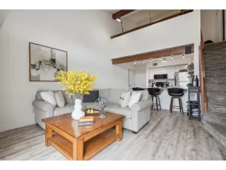 Photo #5: 6261842 Listing