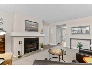 Photo #6: 6261907 Listing