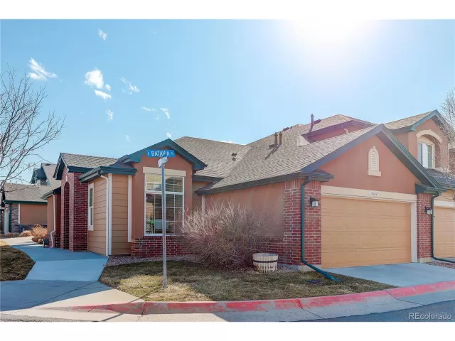 MLS: 6262889 Condo For Sale