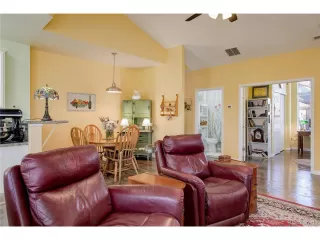 Photo #5: 6262889 Listing 