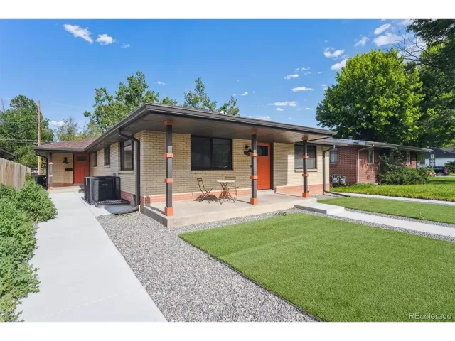 MLS: 6266981 Condo For Sale