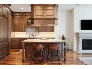 Photo #6: 6281325 Listing