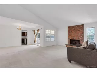 Photo #4: 6287500 Listing