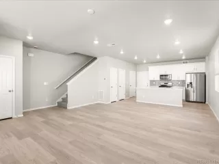 Photo #5: 6293059 Listing