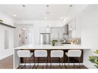 Photo #4: 6293096 Listing