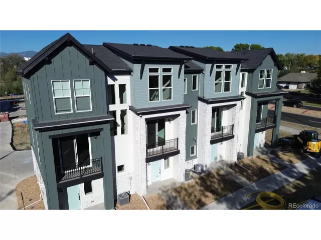 MLS: 6295485 Condo For Sale