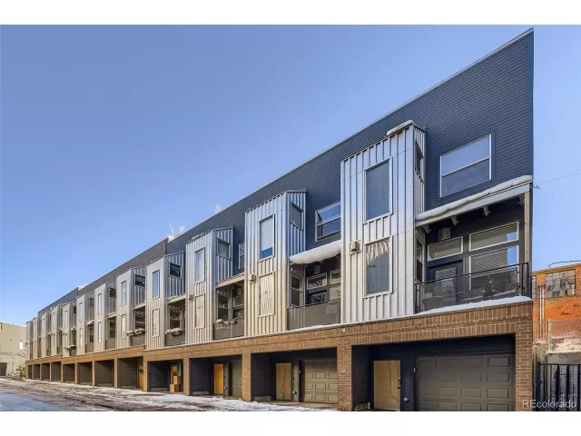 MLS: 6300939 Condo For Sale