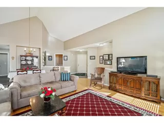 Photo #4: 6305049 Listing 