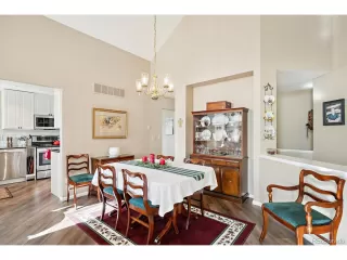 Photo #5: 6305049 Listing 