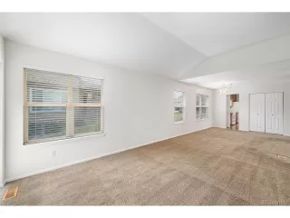 Photo #4: 6320957 Listing