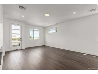 Photo #5: 6325835 Listing