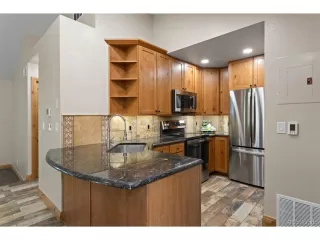 Photo #6: 6335675 Listing